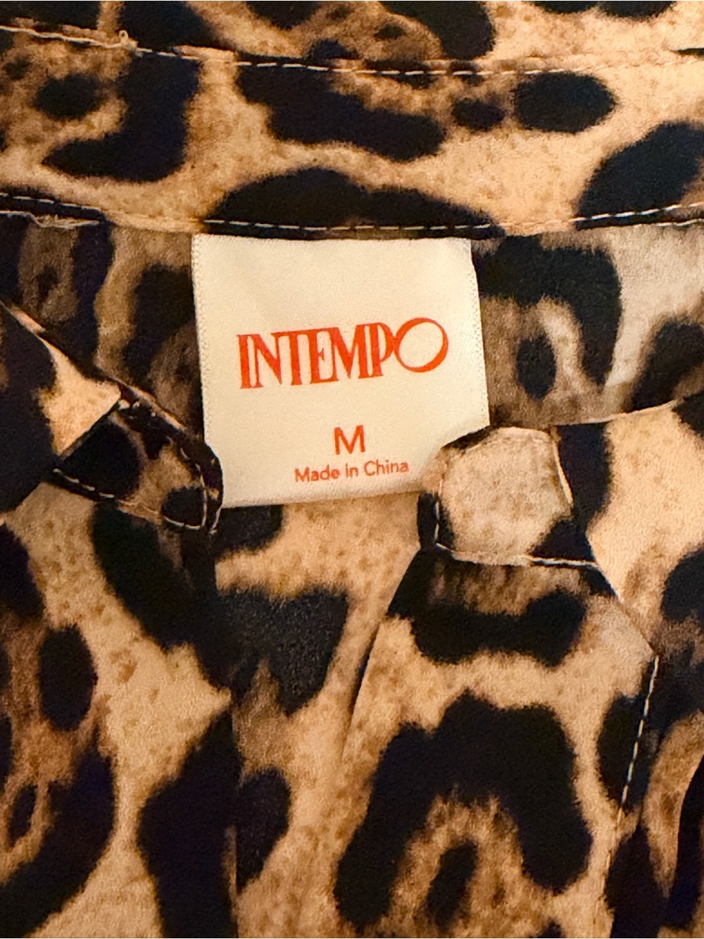 Intempo leopard print long sleeve pullover cropped top, sz M - Picture 4 of 10
